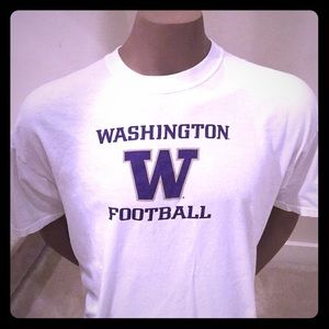 Used UW football go Dawgs Tshirt
